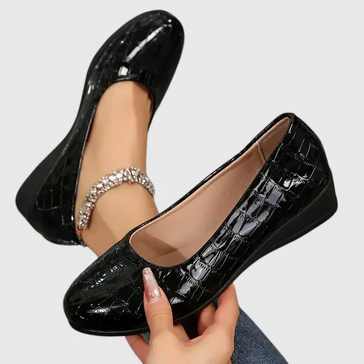 Valenne™ Orthopedic Shoes – Comfort You Can Feel