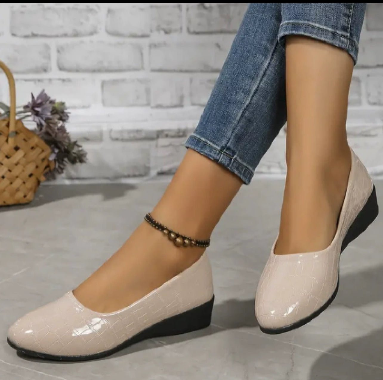 Valenne™ Orthopedic Shoes – Comfort You Can Feel